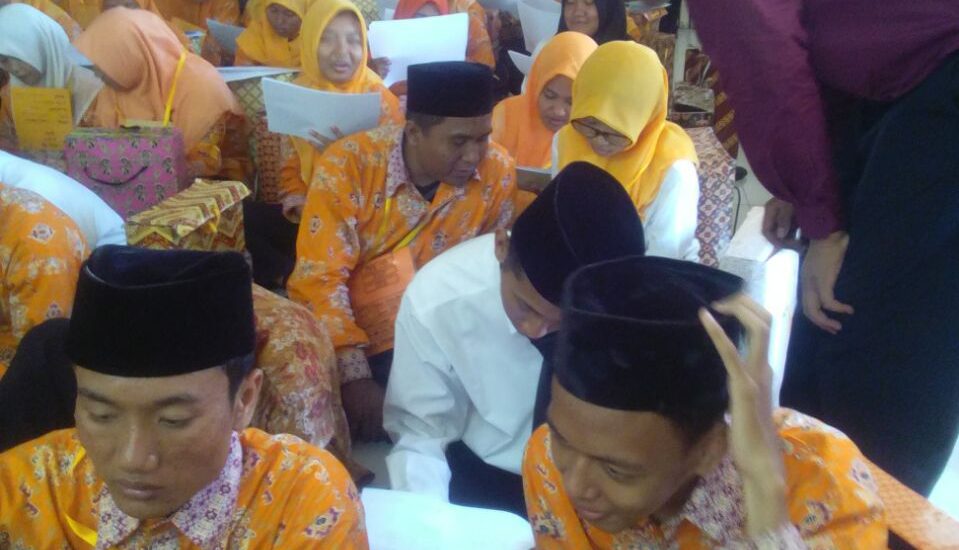 DEMA FISIP Wajibkan Pemakaian Batik