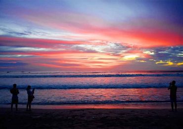 Pesona Pantai Kuta, Tetap Memukau