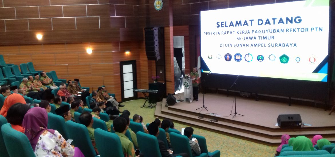 Rektor Unej : ‘Tertawa Bersama Rektor Se-Jawa Timur’