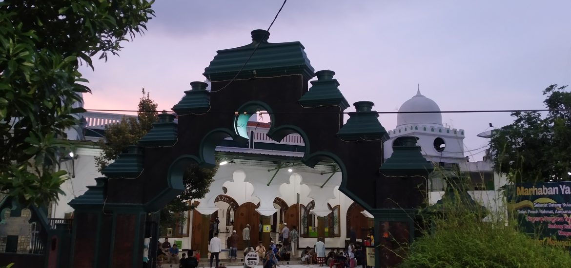 Masjid Tertua di Surabaya, Radio Yasmara Hingga Pemanfaatan Daun Bidara